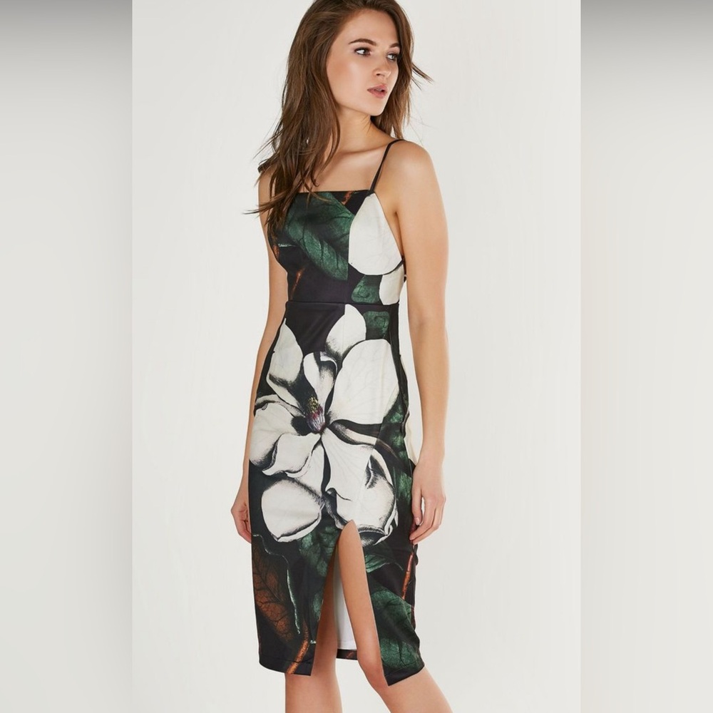 L'ATISTE Green and White Floral Print Spaghetti Strap Slip Midi Dress
